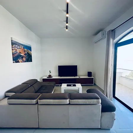New, Modern And Spacious 4Br Apartment In Mellieħa Buitenkant foto