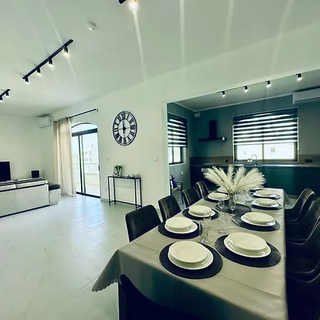 New, Modern And Spacious 4Br Apartment In Mellieħa Buitenkant foto